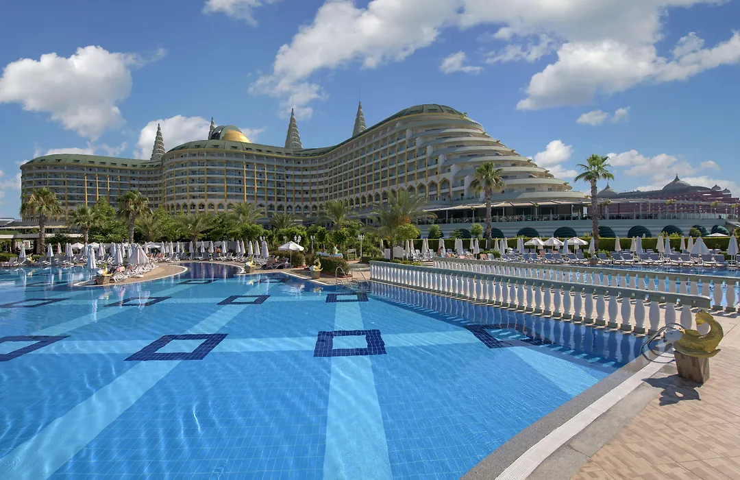 Delphin Imperial Lara-1